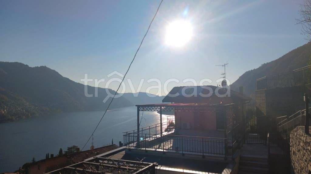 appartamento in affitto a Moltrasio