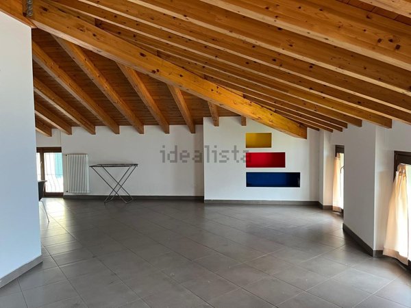 appartamento in affitto a Moltrasio
