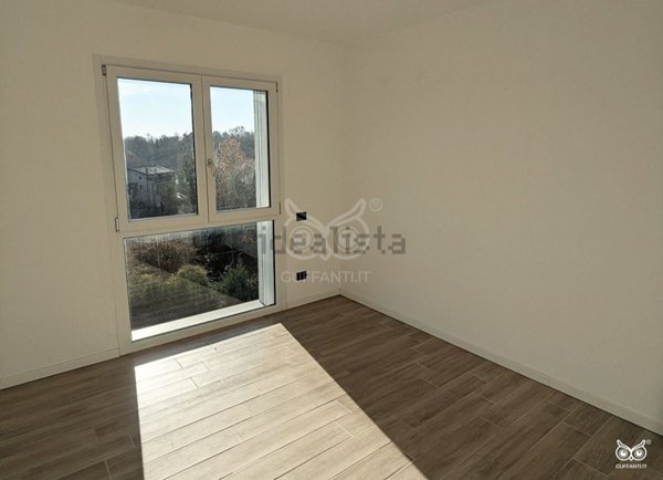 appartamento in affitto a Montano Lucino