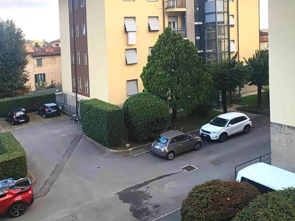 appartamento in affitto a Montano Lucino in zona Lucino