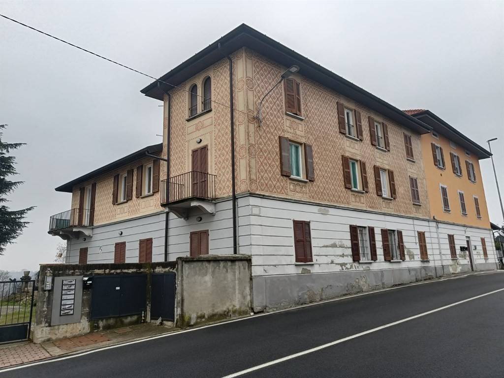 appartamento in affitto a Montano Lucino in zona Montano