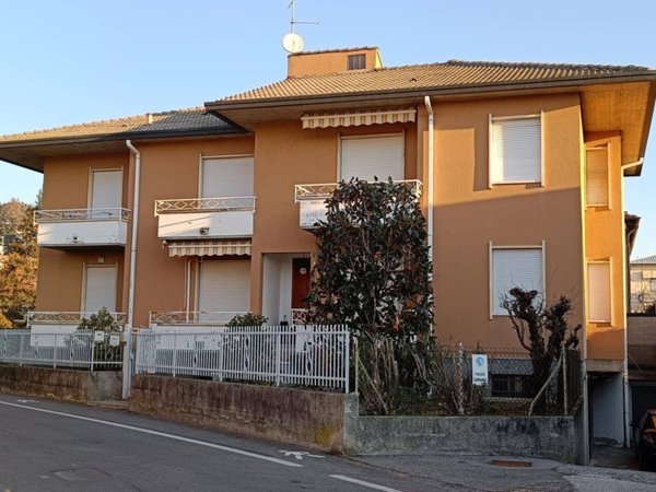 appartamento in affitto a Montano Lucino in zona Lucino