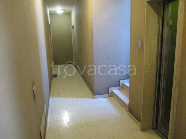 appartamento in affitto a Montano Lucino in zona Lucino