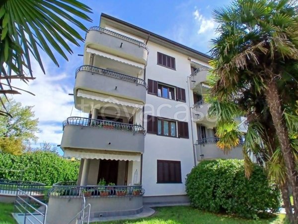 appartamento in affitto a Montano Lucino in zona Lucino