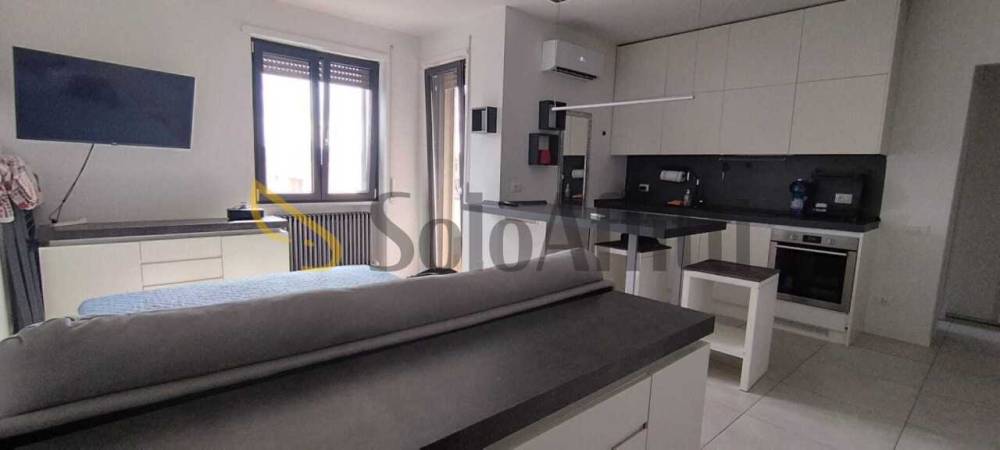 appartamento in affitto a Montano Lucino in zona Lucino