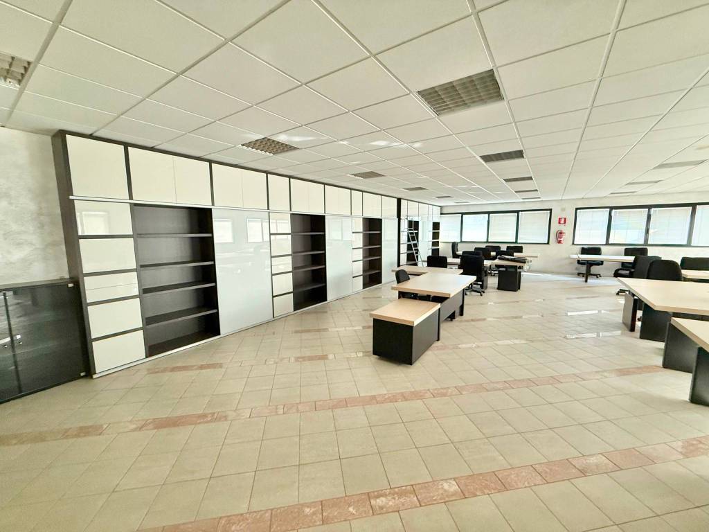 negozio in affitto a Mozzate