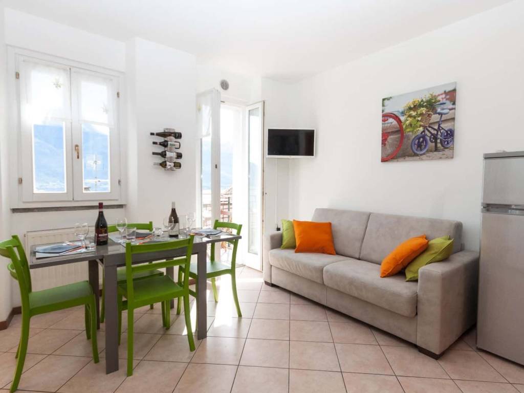 appartamento in affitto a Musso in zona Campagnano