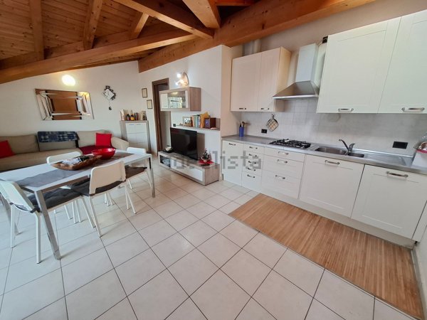 appartamento in affitto a Novedrate in zona Villaggio San Giuseppe