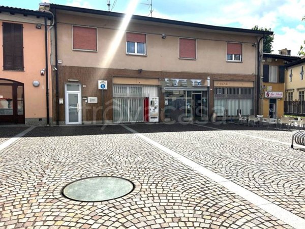 negozio in affitto a Novedrate in zona Villaggio San Giuseppe