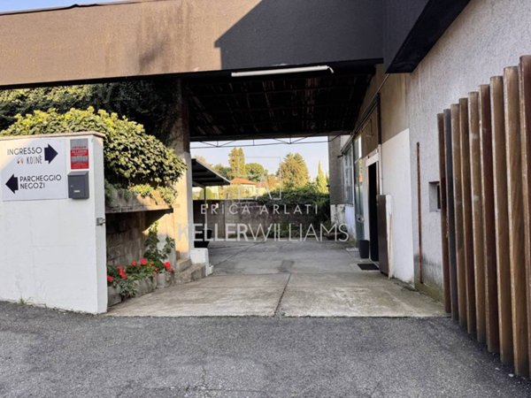 locale commerciale in affitto ad Olgiate Comasco