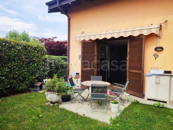 casa indipendente in affitto ad Olgiate Comasco in zona Rongio