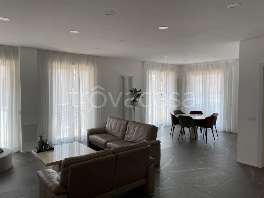 appartamento in affitto ad Olgiate Comasco