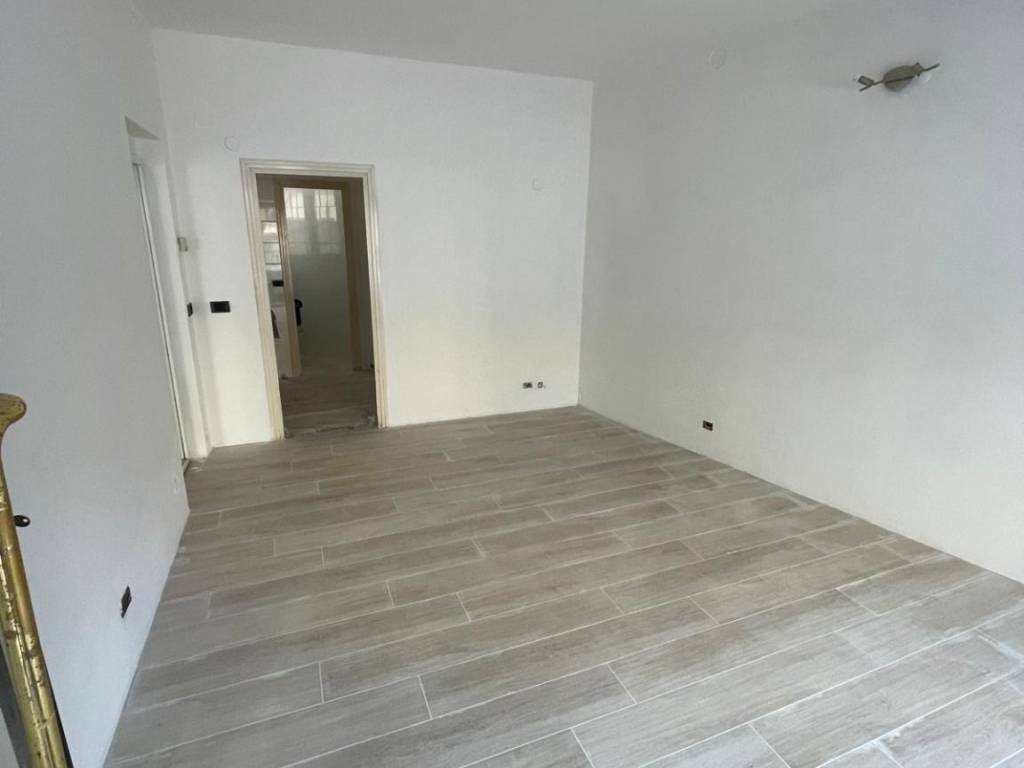 negozio in affitto ad Olgiate Comasco