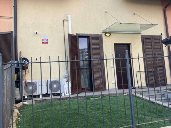 casa indipendente in affitto ad Olgiate Comasco