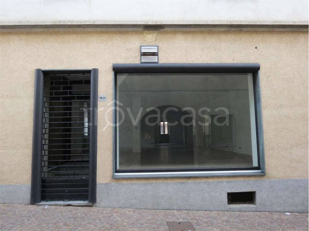 negozio in affitto ad Olgiate Comasco