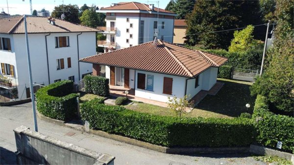 appartamento in affitto ad Olgiate Comasco in zona Rongio