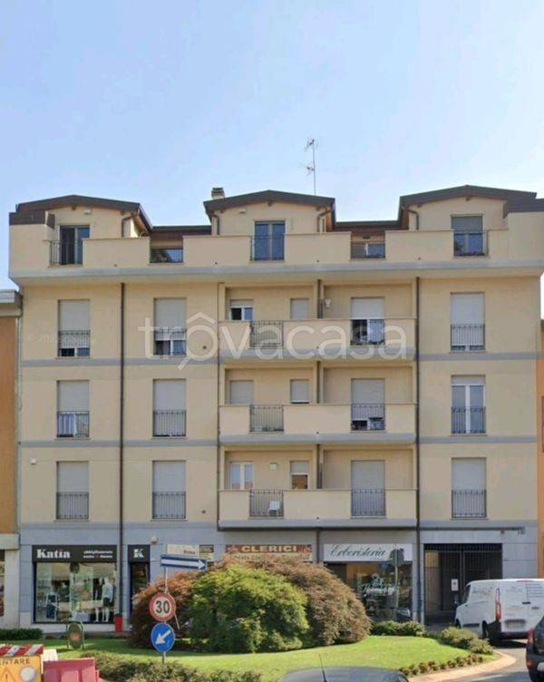 appartamento in affitto a Rovellasca