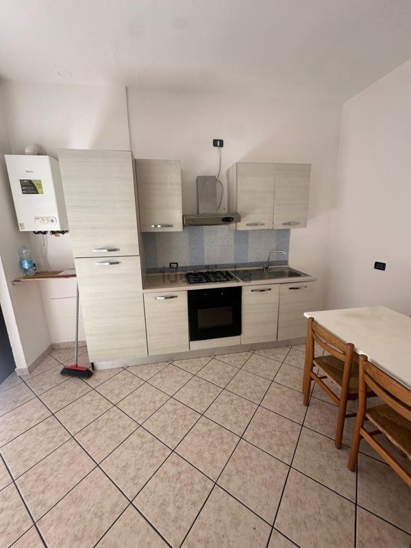 appartamento in affitto a Rovellasca in zona Manera