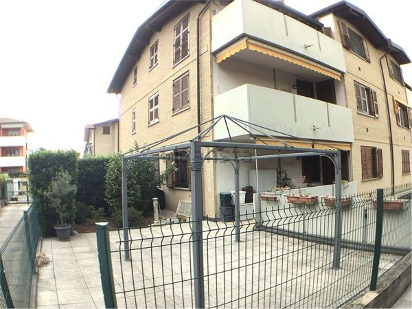 appartamento in affitto a Rovellasca
