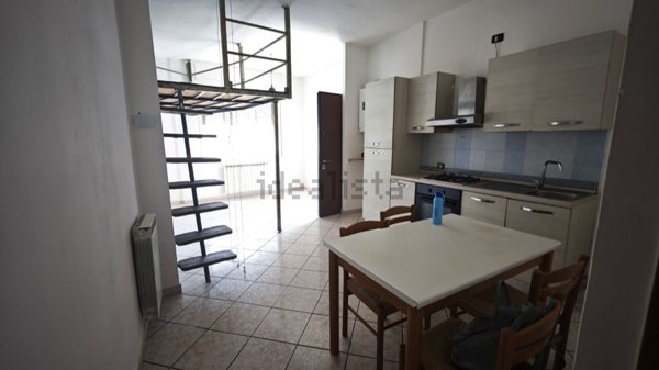 appartamento in affitto a Rovellasca in zona Manera