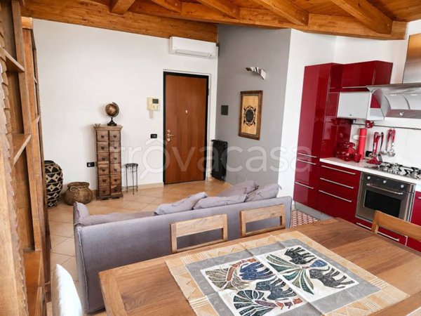 appartamento in affitto a Rovellasca