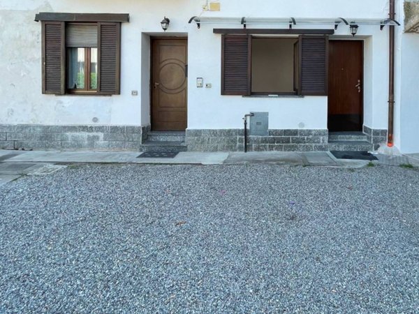 appartamento in affitto a Rovello Porro