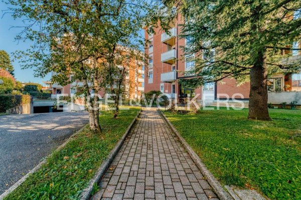 appartamento in affitto a Rovello Porro