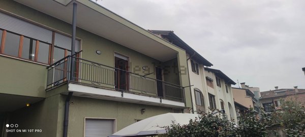 appartamento in affitto a Rovello Porro