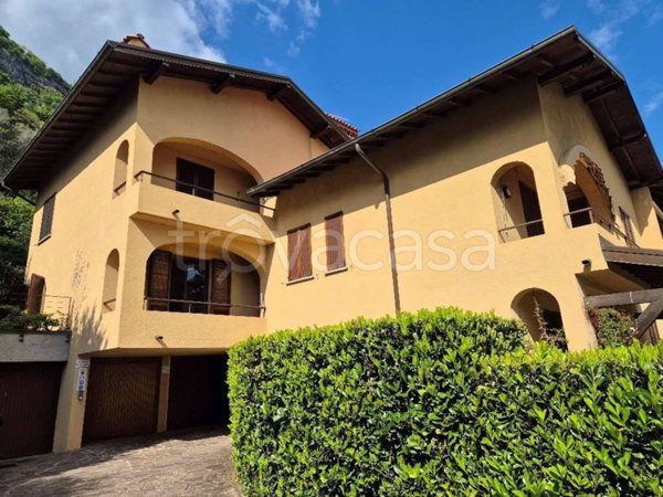 appartamento in affitto a Sala Comacina