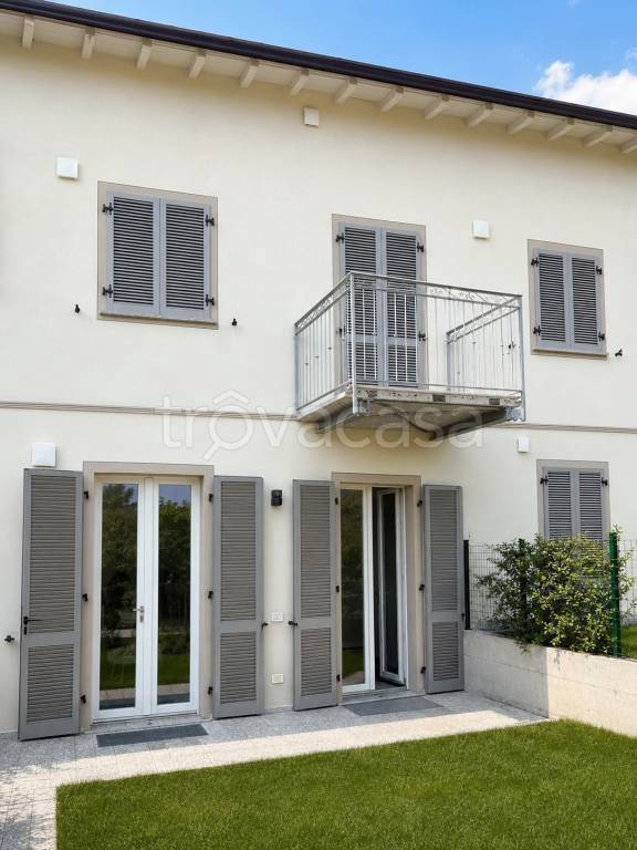 casa indipendente in affitto a San Fermo della Battaglia