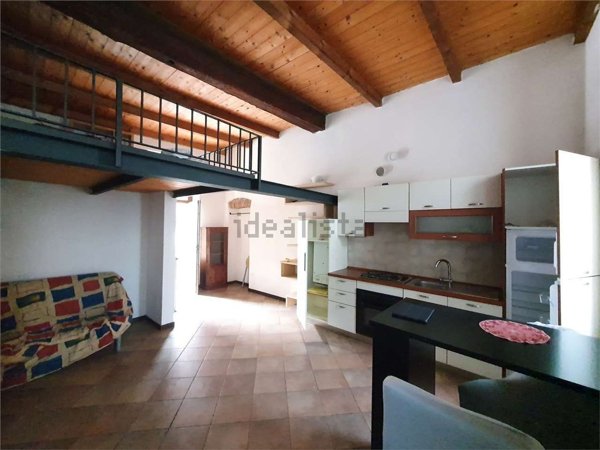 appartamento in affitto a San Fermo della Battaglia in zona Cavallasca