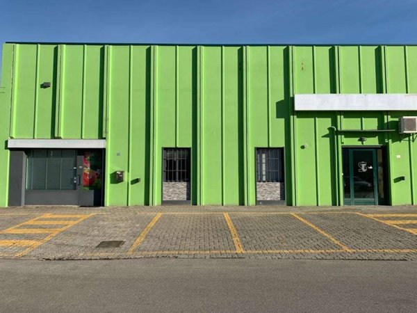 negozio in affitto a Tavernerio