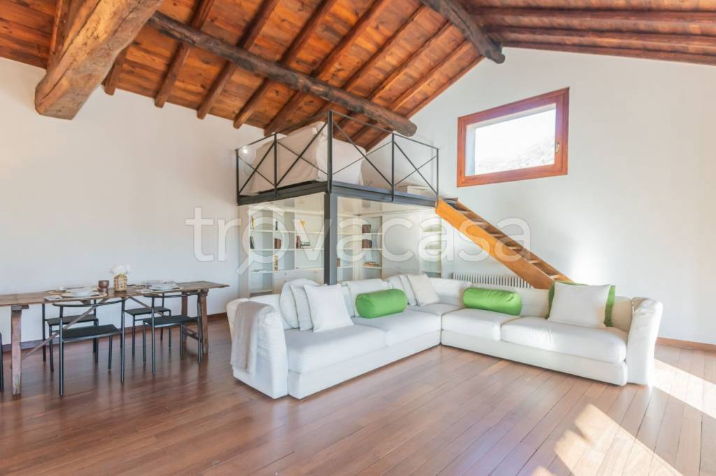 appartamento in affitto a Tavernerio