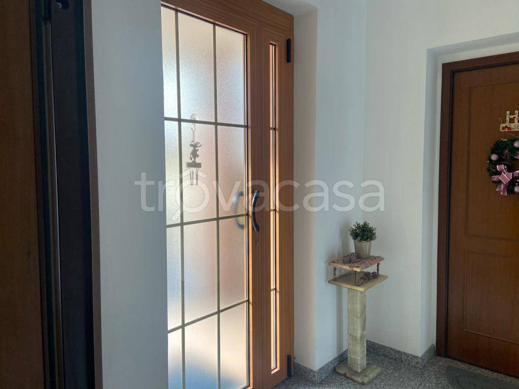 appartamento in affitto a Turate