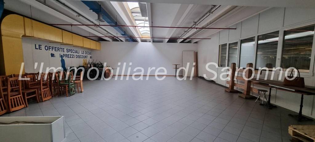 negozio in affitto a Turate