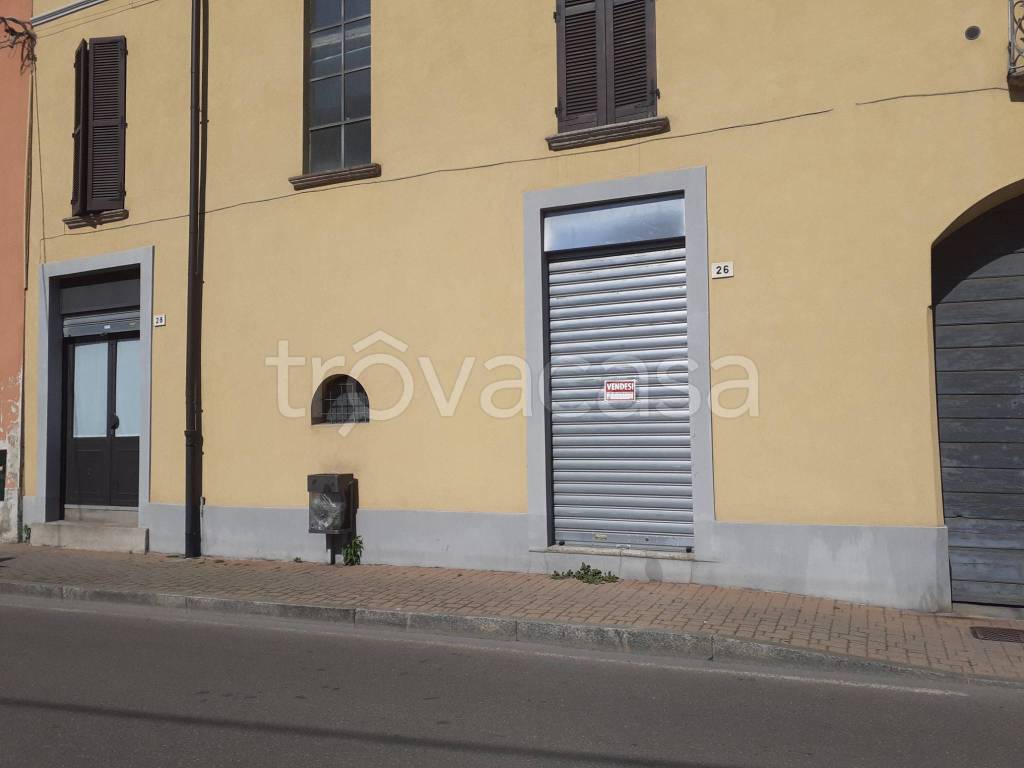 negozio in affitto a Turate
