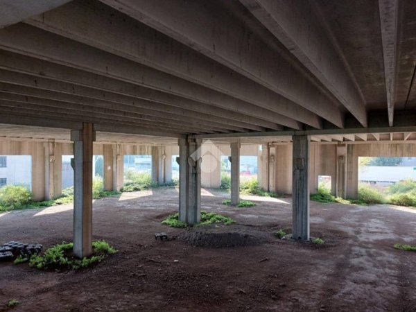 capannone in affitto a Turate