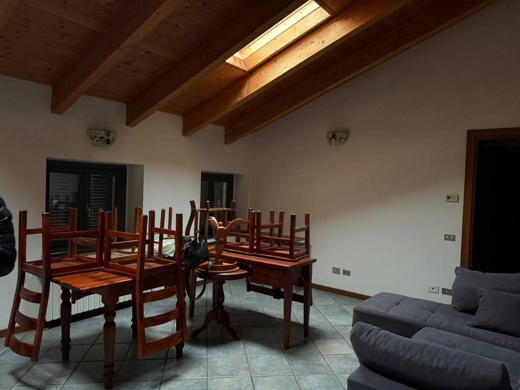 appartamento in affitto a Turate