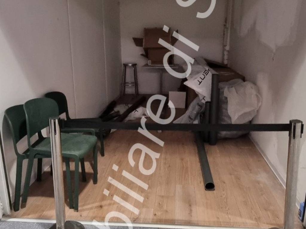 negozio in affitto a Turate