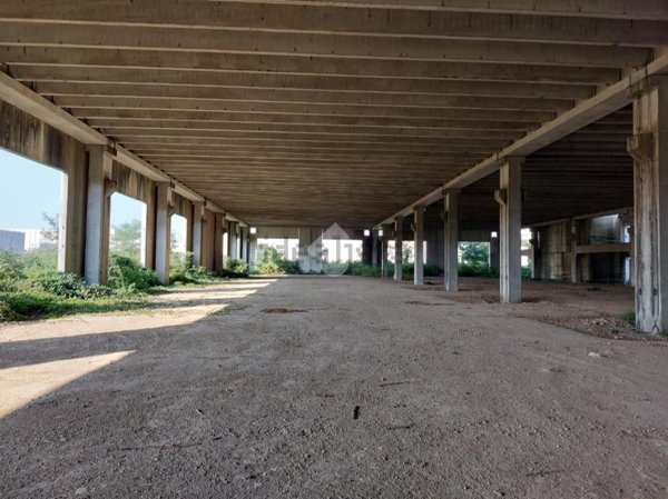 capannone in affitto a Turate