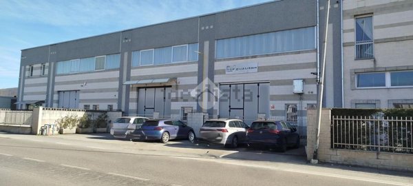 locale commerciale in affitto a Turate