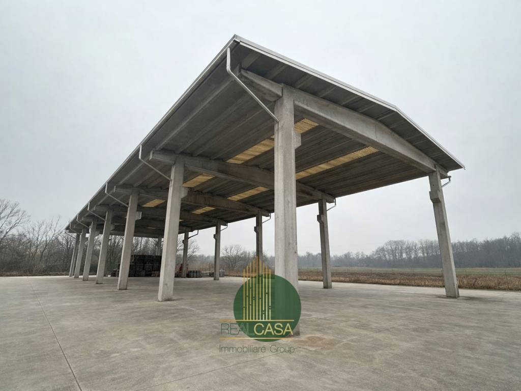 locale commerciale in affitto a Turate