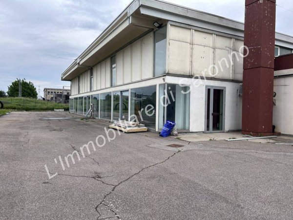 locale commerciale in affitto a Turate