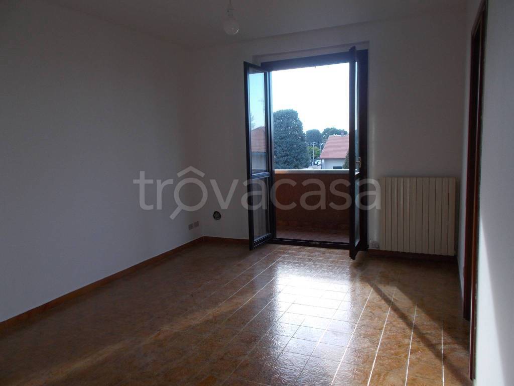 appartamento in affitto a Turate in zona Santa Maria