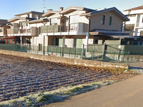 appartamento in affitto a Turate in zona Santa Maria