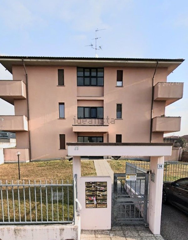 appartamento in affitto a Turate in zona Fagnana