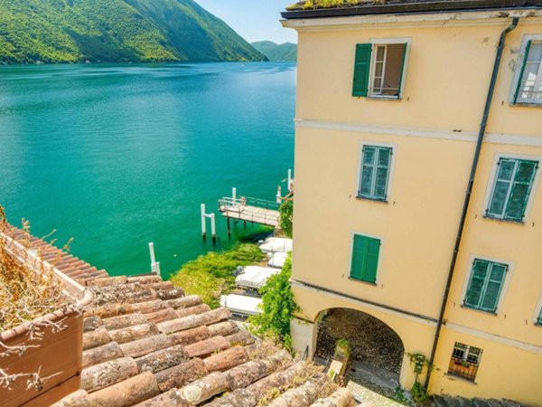 casa indipendente in affitto a Valsolda in zona Oria