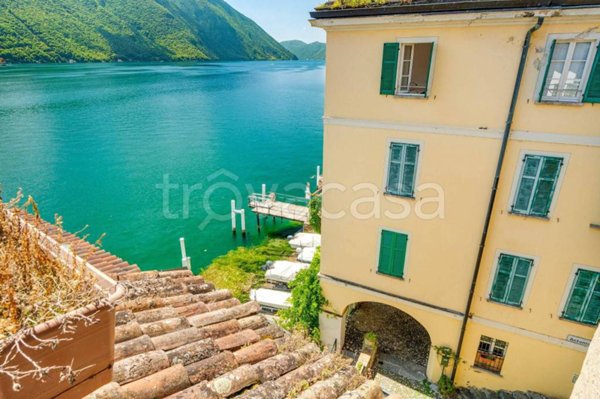 casa indipendente in affitto a Valsolda in zona Oria