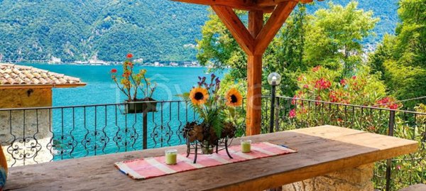casa indipendente in affitto a Valsolda in zona Cressogno