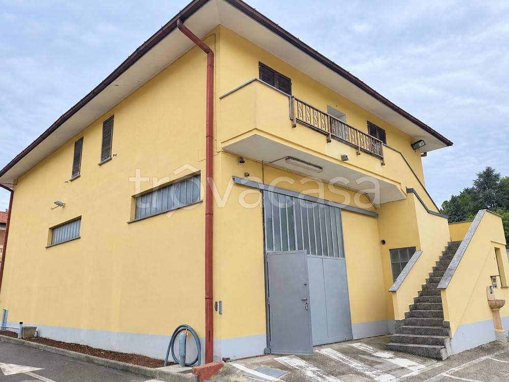 locale commerciale in affitto a Veniano